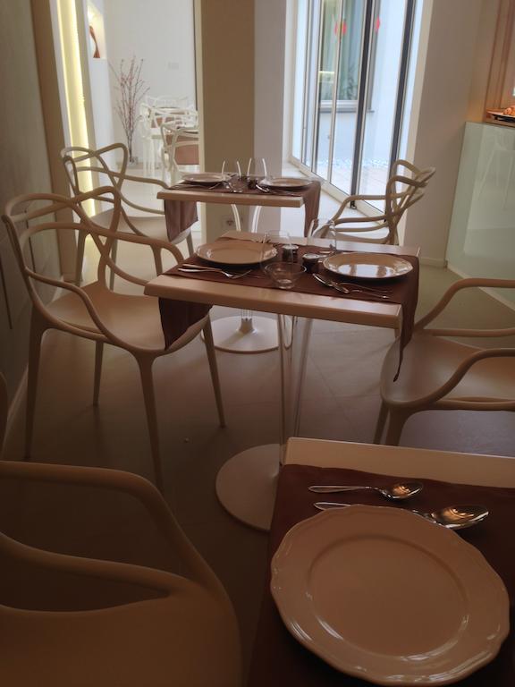 Borgoleoni 18 - Room And Breakfast 페라라 외부 사진