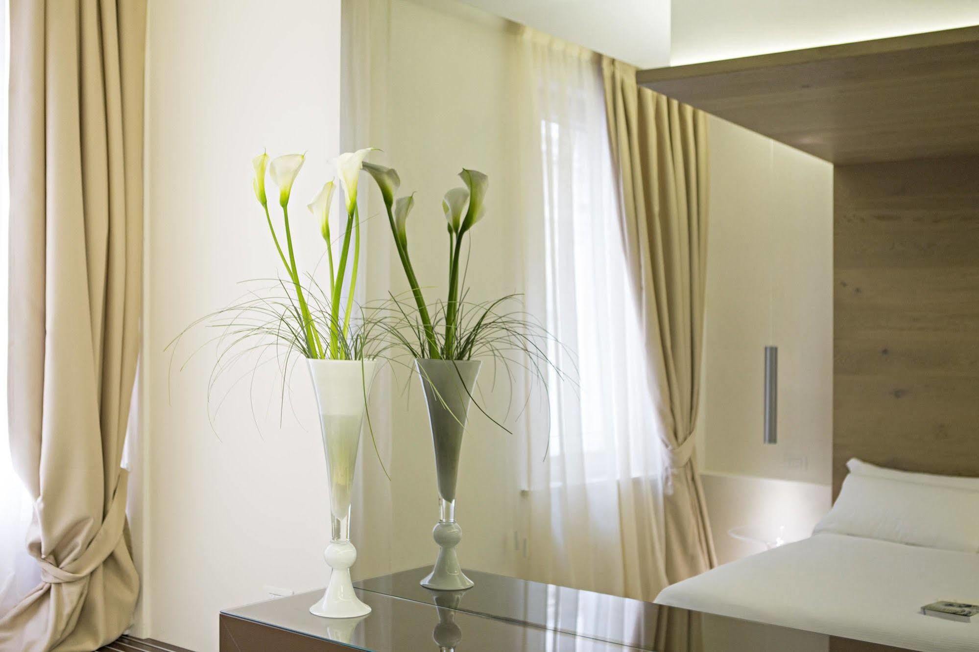 Borgoleoni 18 - Room And Breakfast 페라라 외부 사진